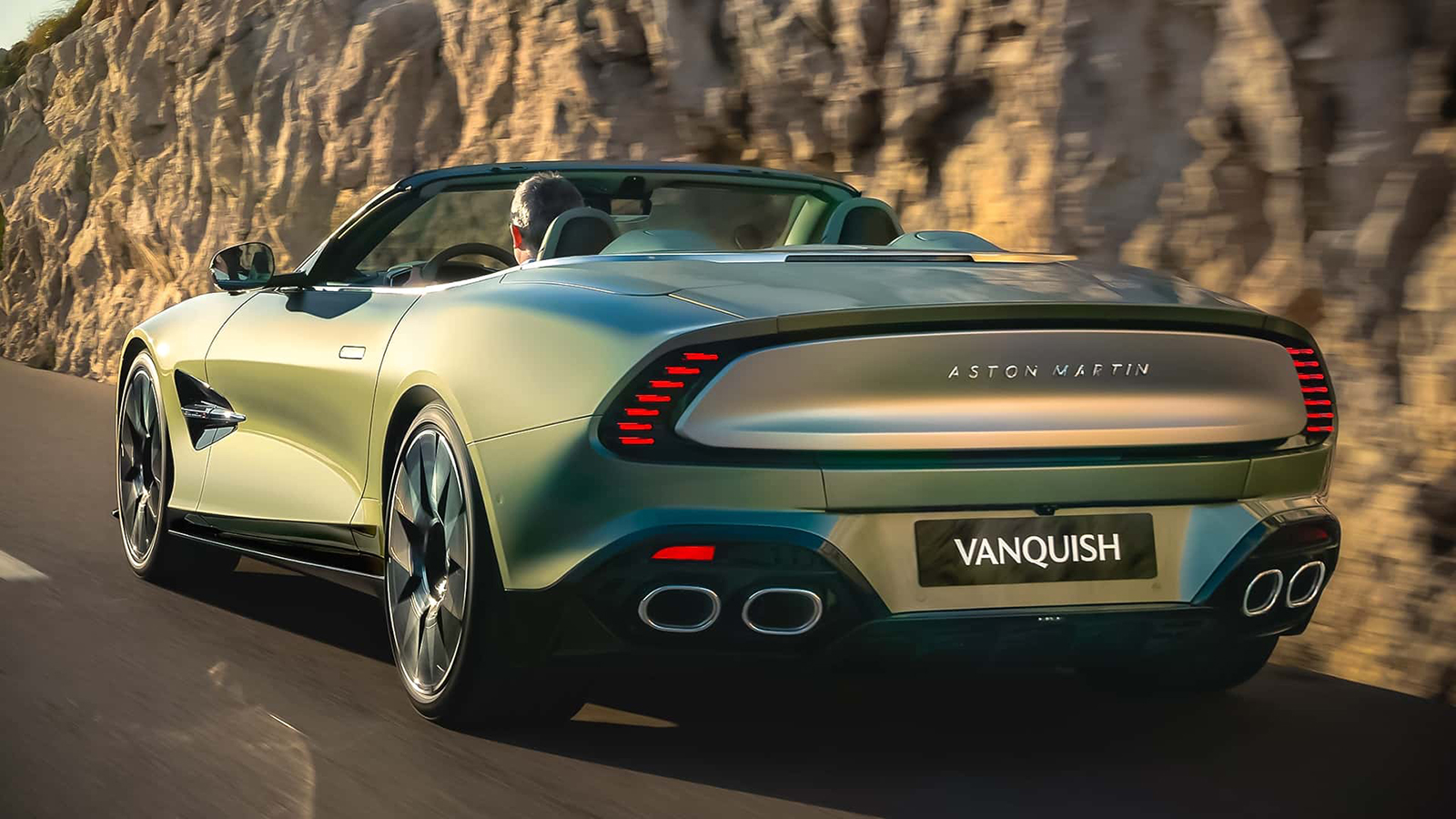 Vanquish Volante: Η ισχυρότερη κάμπριο Aston Martin έφτασε